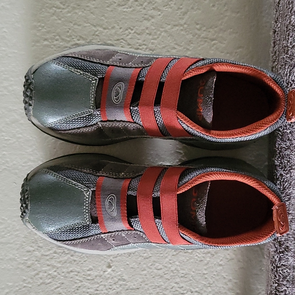 Vintage JUMP brand platform shoes